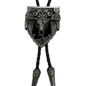 Top Notch Accessories Cow Skull with Feathers Bolo Tie